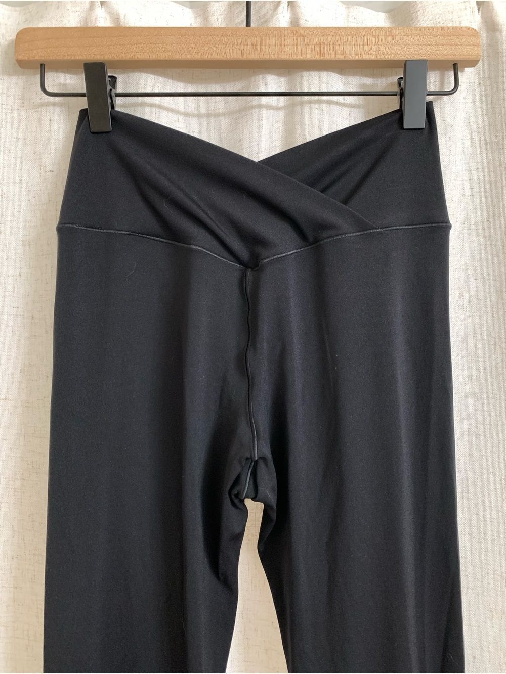 Offline Aerie Real Me Hi Rise Black Flare Yoga Leggings Crossover Waistband Med - Picture 8 of 8